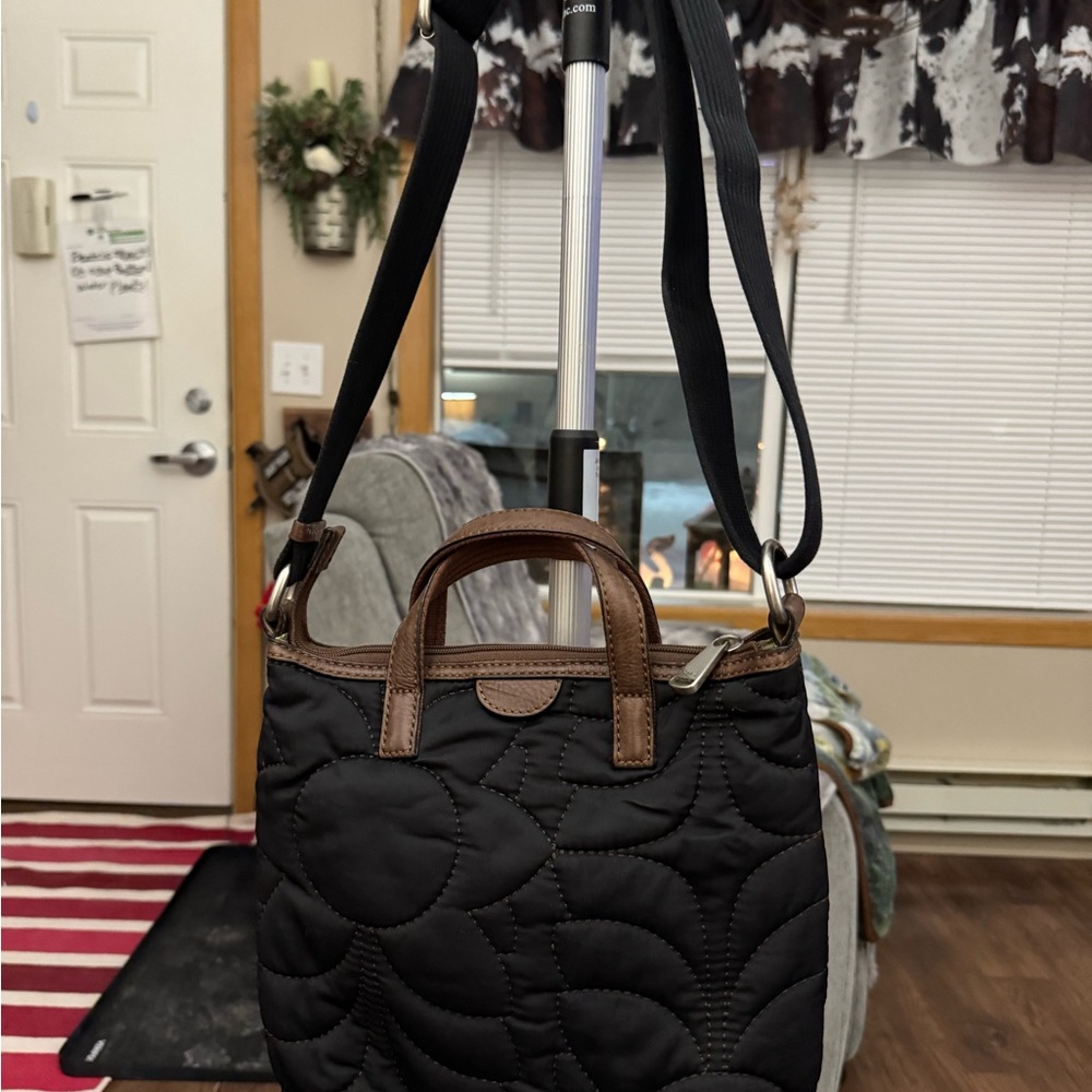 Fossil Black Quilted crossbody purse. - Picture 2 of 4